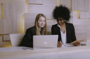 How Businesses Should Balance AI in HR With Human Interaction